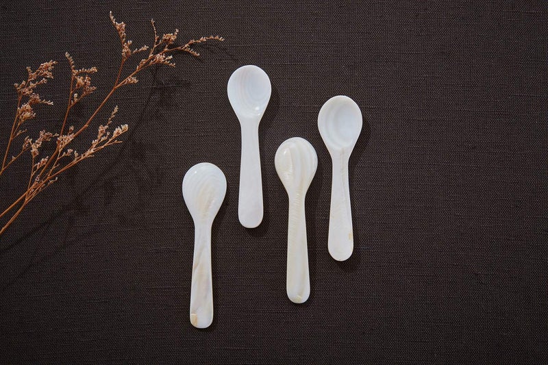 DUEBEL Set of 10 White Mother of Pearl MOP Caviar Spoons for Caviar, Egg, Icecream, Coffee Serving (White, 8x2.3cm) - Image 4